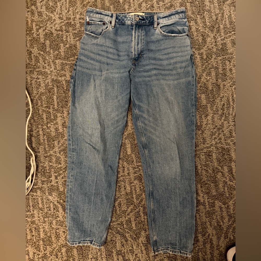 Abercrombie & Fitch Straight Leg High Rise Mom Jeans Curve Love